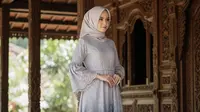 9 Model Gamis Batik Brokat Kombinasi Polos yang Tidak Pasaran, Anggun dan Elegan