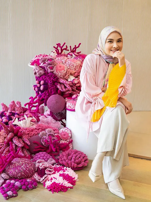 Mengintip Tren Busana Lebaran 2024 dari Desainer Ria Miranda