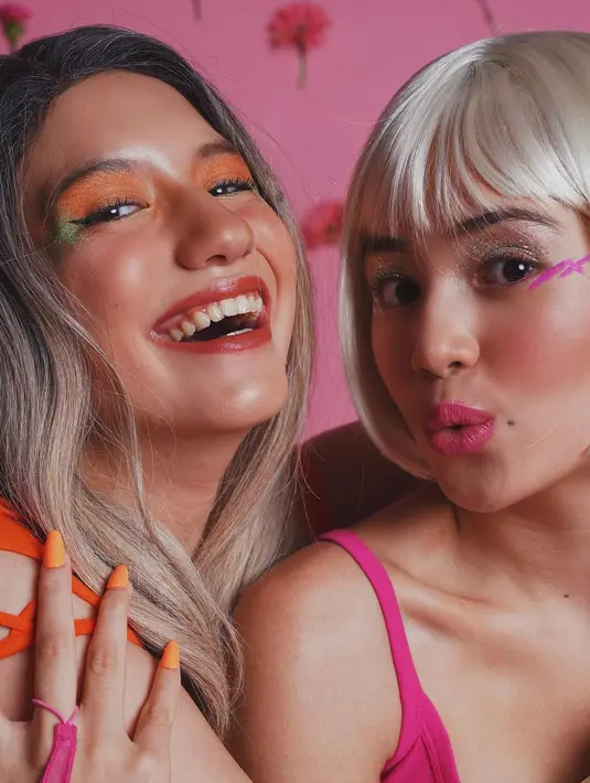 Pemotretan Cassandra Lee dan Beby Tsabina (Sumber: Instagram/bebytsabina/cassandraslee)