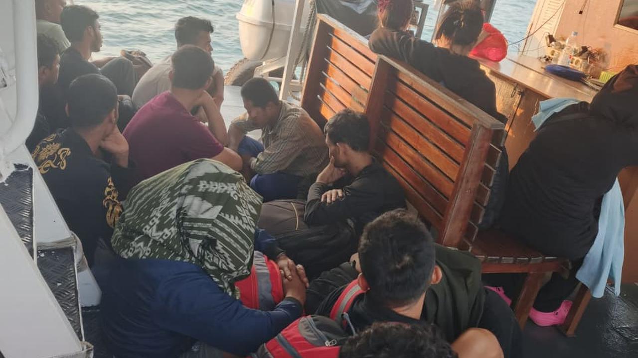 polri gagalkan penyelundupan pmi ilegal