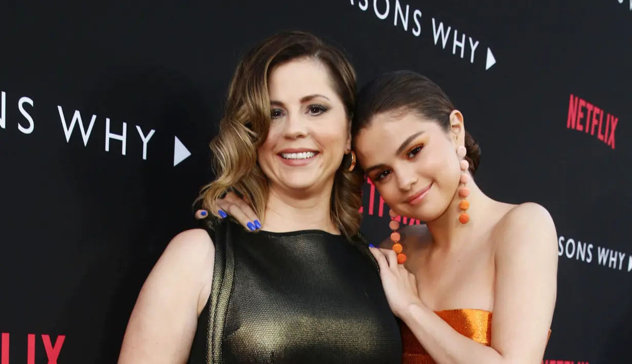 Mandy sendiri sepertinya masih membutuhkan waktu dan bukti bahwa Justin Bieber sudah berubah ke arah yang lebih baik. (ETOnline)