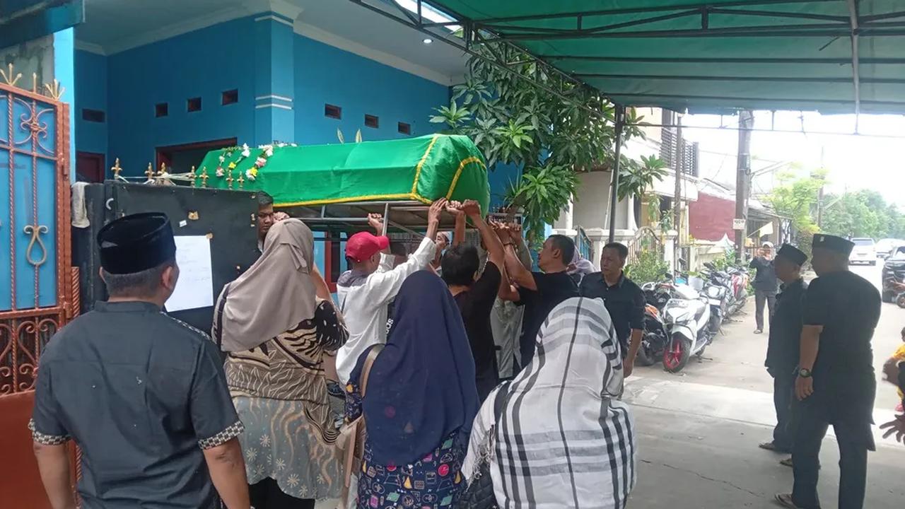 Mila memastikan proses hukum tetap berjalan meskipun F telah meninggal dunia. Bahkan, dia juga meminta agar polisi melibatkan pihak SDN Jatimulya 09 pada saat rekonstruksi nanti.<br>