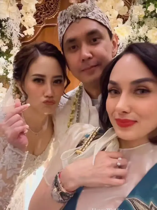 6 Potret Pernikahan Wisnu Hardana Adik Sara Wijayanto, Dikabarkan Pindah Agama