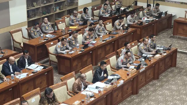 Rapat Wakapolri dan Komisi III DPR