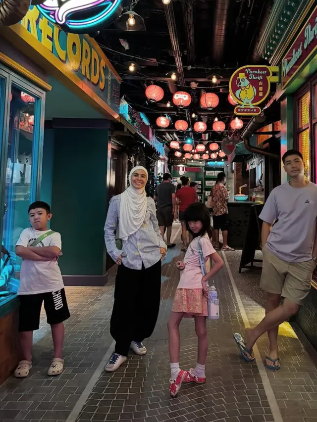 Nycta Gina saat Liburan Naik Kapal Pesiar. [@missnyctagina]