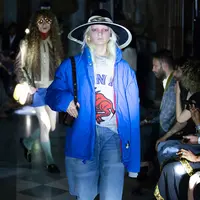 Gucci 1955 Horsebit tawarkan koleksi klasik yang berbeda.