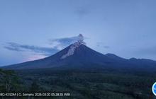 Gunung Semeru Erupsi Dua Kali, Kolom Letusan Capai 1.000 Meter