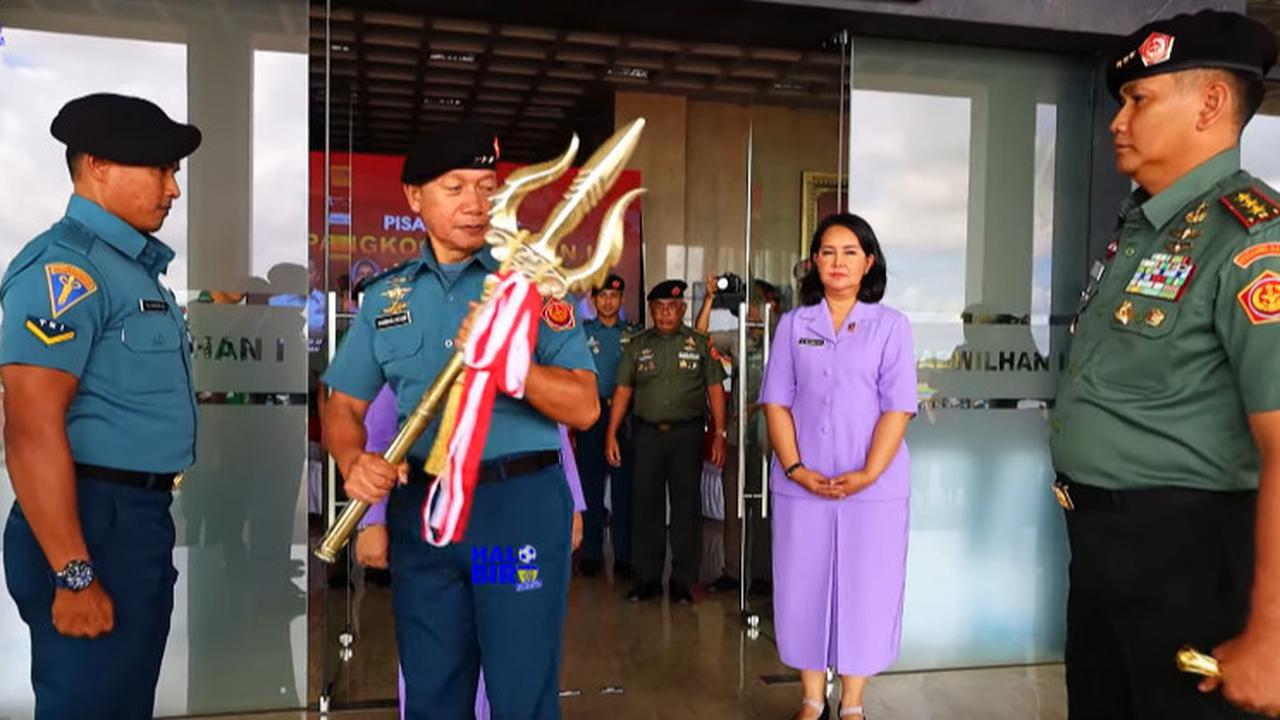 Gagah Bintang 3 Dipundak, Letjen Kunto Arief Terima Trisula Kebanggan Kogabwilhan I dari Laksamana Madya TNI Rachmad Jayadi