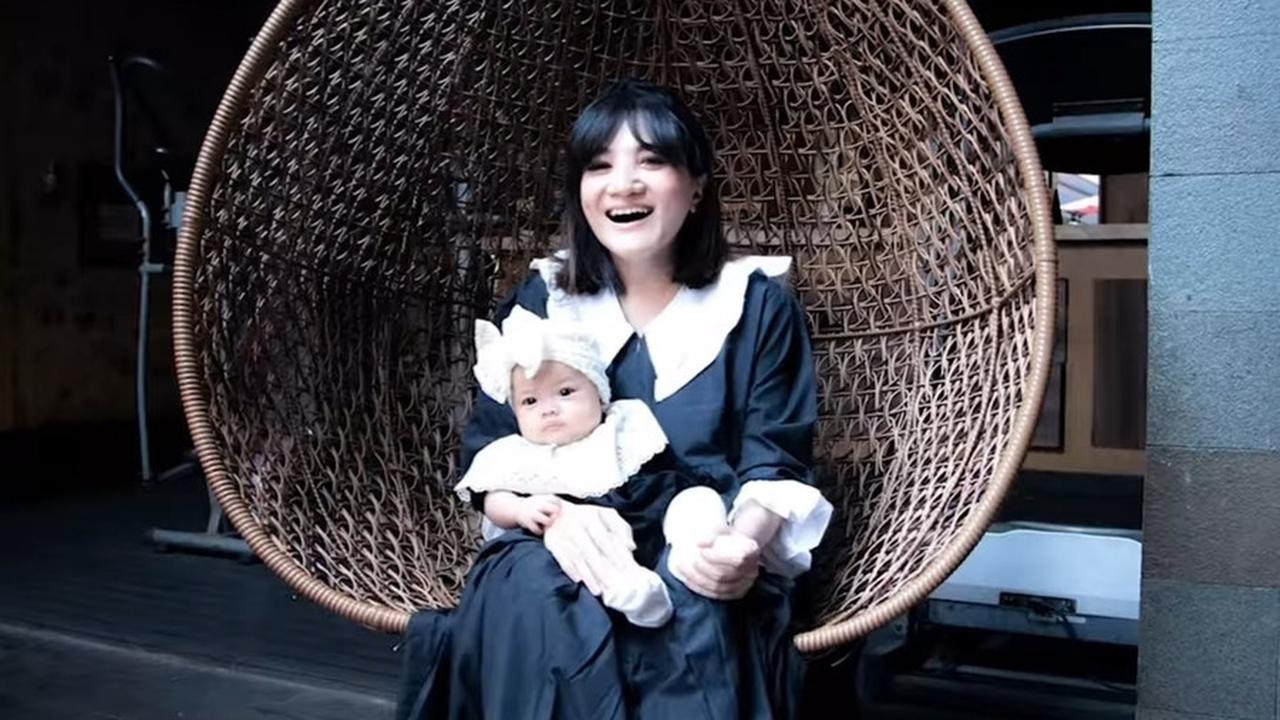 Aleesya Tampil Gemas Sekali