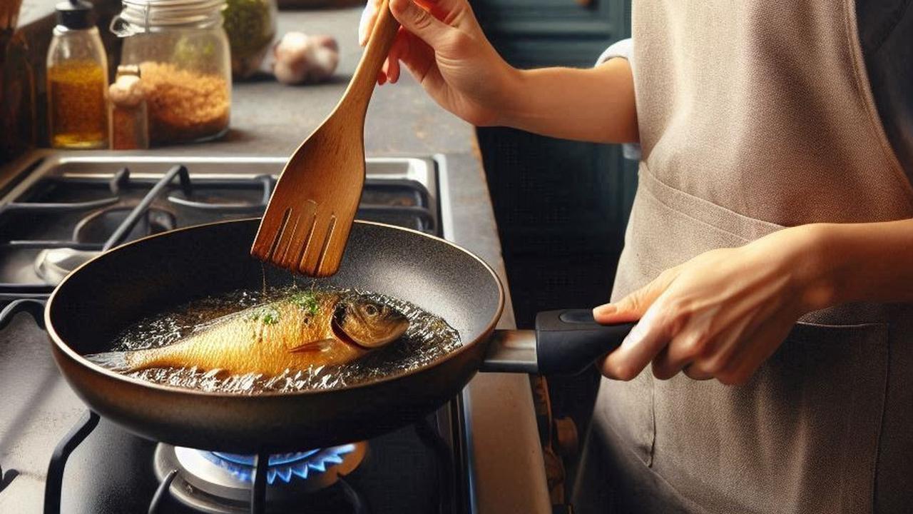 Cara Mudah Menggoreng Ikan yang Bebas Cipratan Minyak, Anti Lengket dan Ikan Matang Sempurna