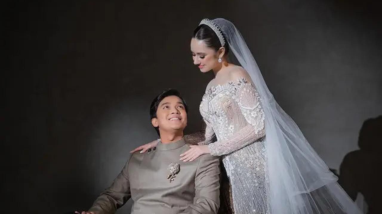 Dikabarkan Sudah Menikah, Ini 6 Potret Kebersamaan Billy Syahputra dan Vika Kolesnaya