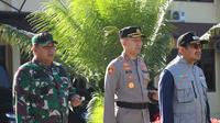 Wabup Garut Helmi Budiman bersama Kapolres Garut dan Dandim Garut dalam persiapan apel gabungan pengamanan Pilkades serentak Garut 2023. (Liputan6.com/Jayadi Supriadin)