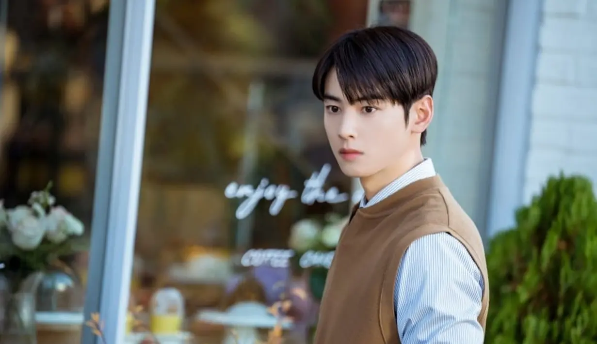 Meskipun Jin Seo Won tampak dingin dan tidak berperasaan di luar, dia diam-diam menyembunyikan masa lalu yang menyedihkan dan trauma di balik penampilan luarnya yang terawat. (Foto: MBC via Soompi)