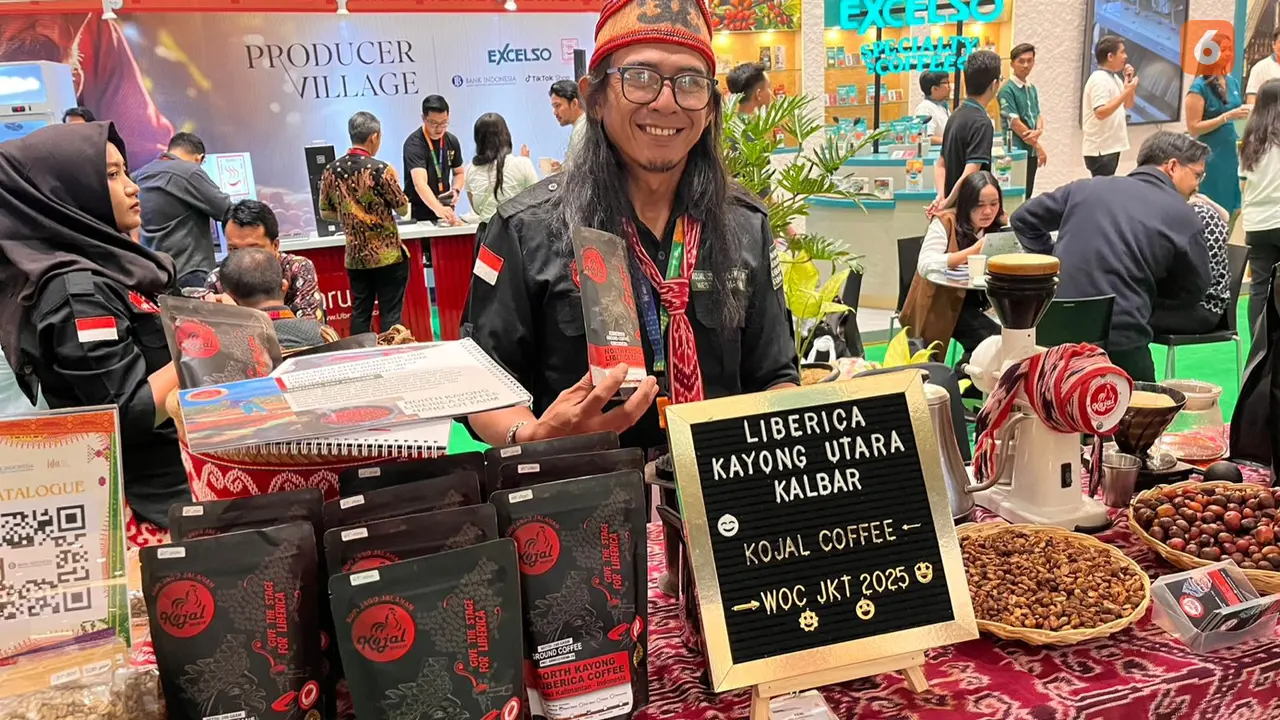 Kisah Petani Kopi di Kalimantan Barat Penghasil Kopi Liberica yang Bersaing dengan Komoditi Sawit