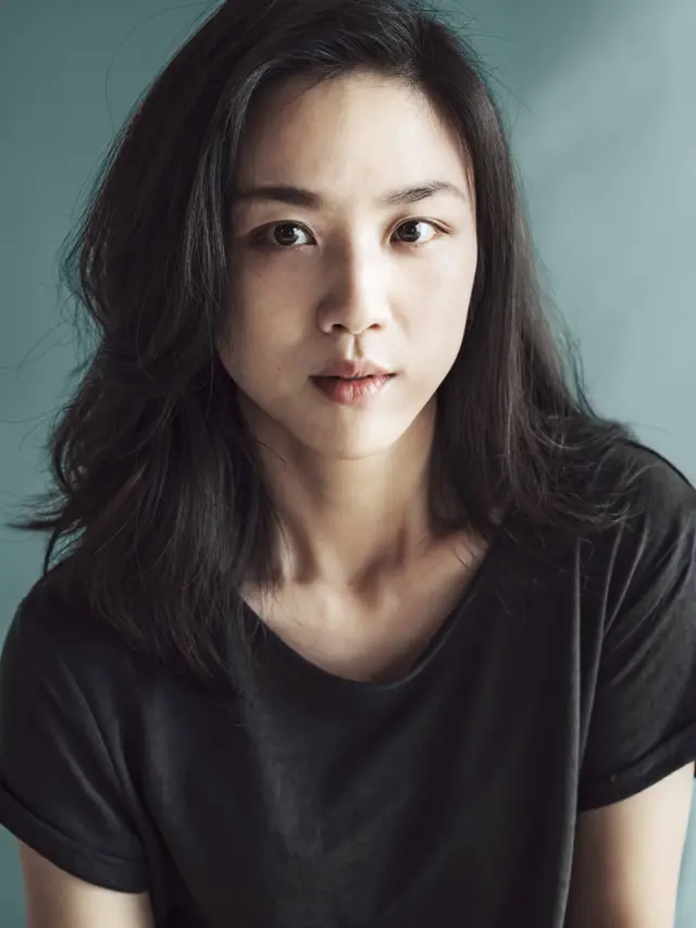 Tampil Berani dengan Kulit Wajah Polos Tanpa Makeup