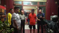 Afriansyah, penagih utang kreditan sepeda motor ditangkap anggota Mapolsek Sako Palembang (Liputan6.com / Nefri Inge)