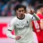 Bek Timnas Indonesia, Kevin Diks, berhasil menyumbangkan satu gol saat Borussia Monchengladbach meraih kemenangan 4-0 atas Augsburg pada laga pekan ke-16 Bundesliga di BORUSSIA-PARK, Minggu (11/1/2026) malam WIB. (Marius Becker/dpa via AP)