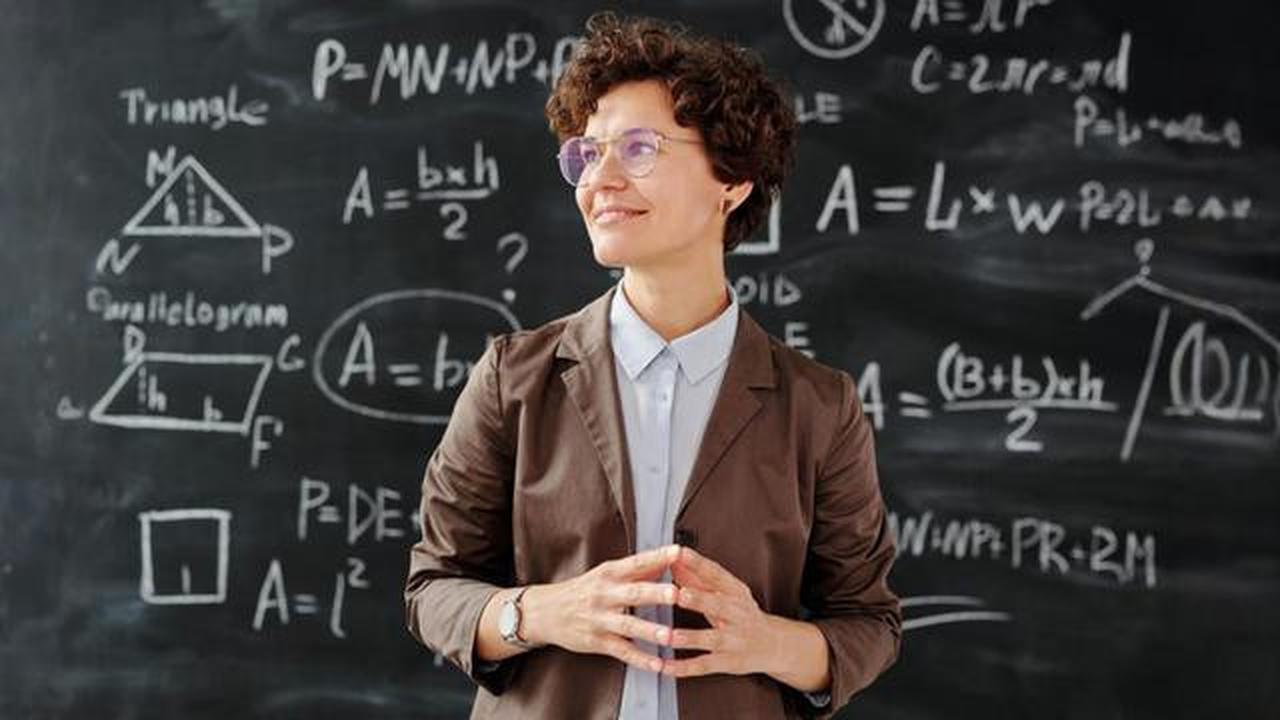 14 Orang Terpintar di Dunia dengan IQ Tinggi yang Masih Hidup hingga 2025