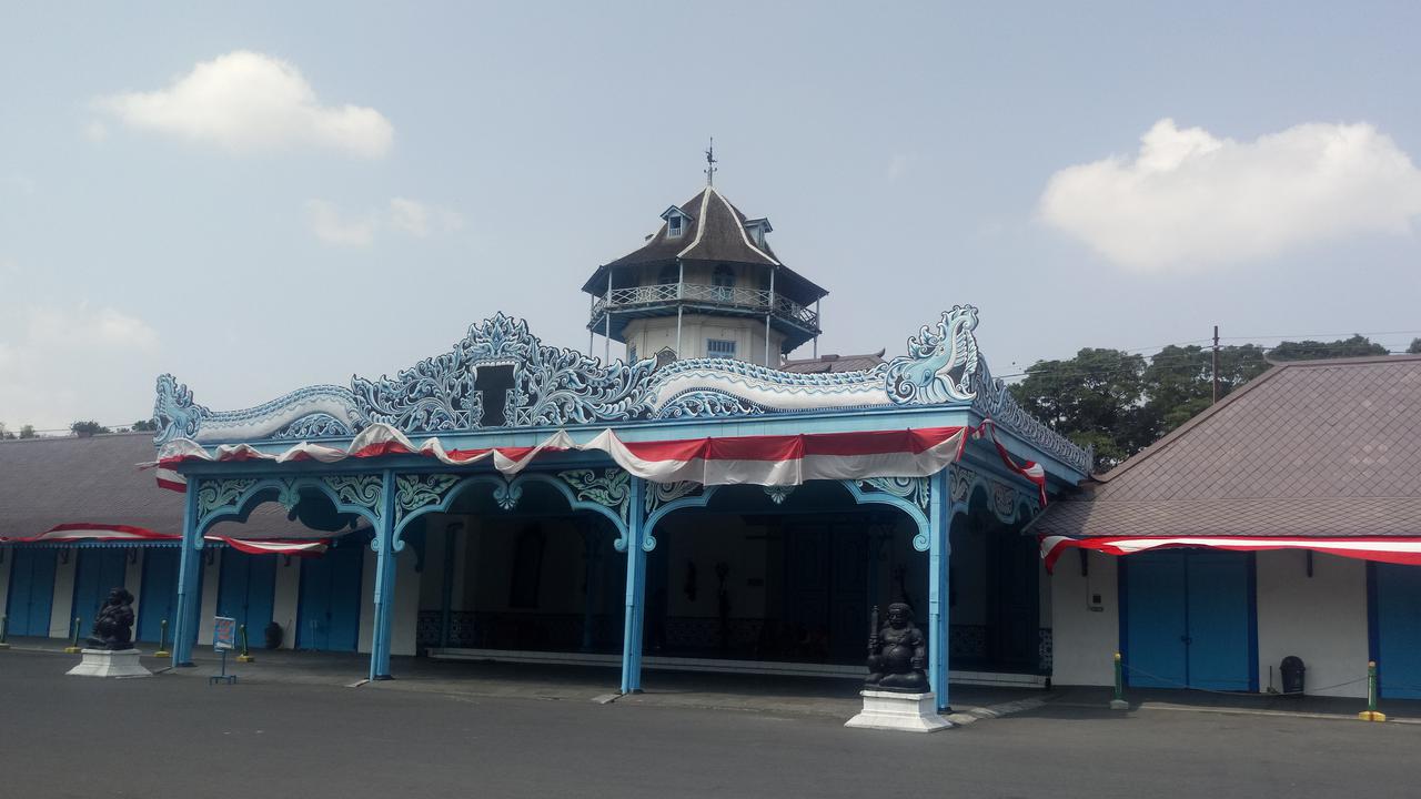 Keraton Respons Wacana Daerah Istimewa Surakarta: Perlu Dicermati Betul