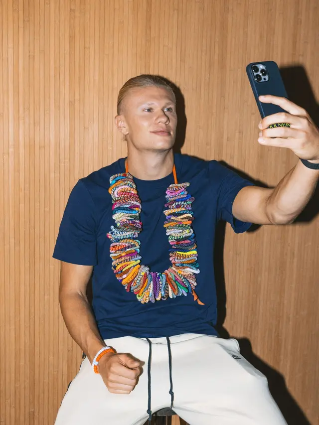 Ikat Rambut Erling Haaland Laris Manis, Aksesori Seharga Rp80 Ribuan Ini Jadi Buruan Fans