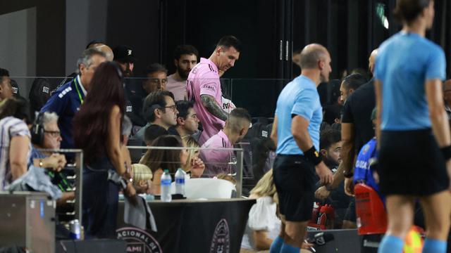 Foto: Penampilan 37 Menit Lionel Messi Bersama Inter Miami pada Lanjutan MLS, Kira-Kira Kenapa Ya?