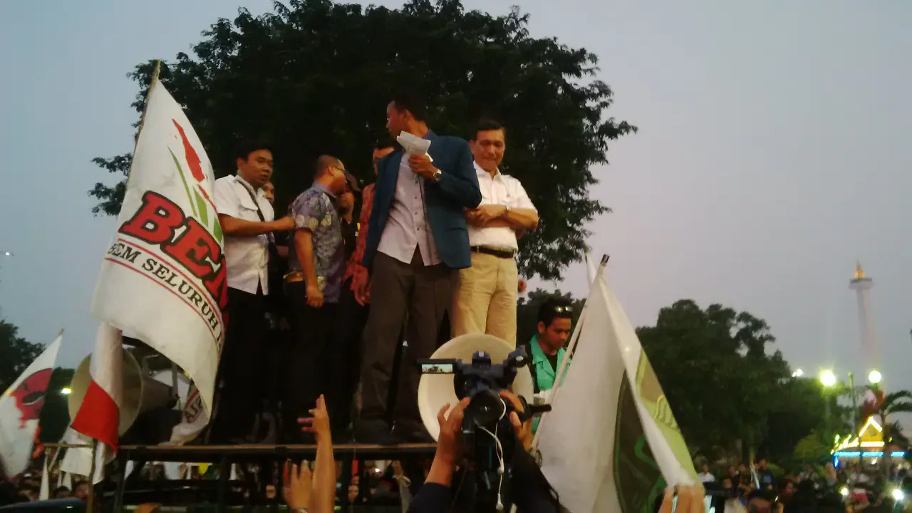 Luhut: Jokowi Temui Mahasiswa 25 Mei