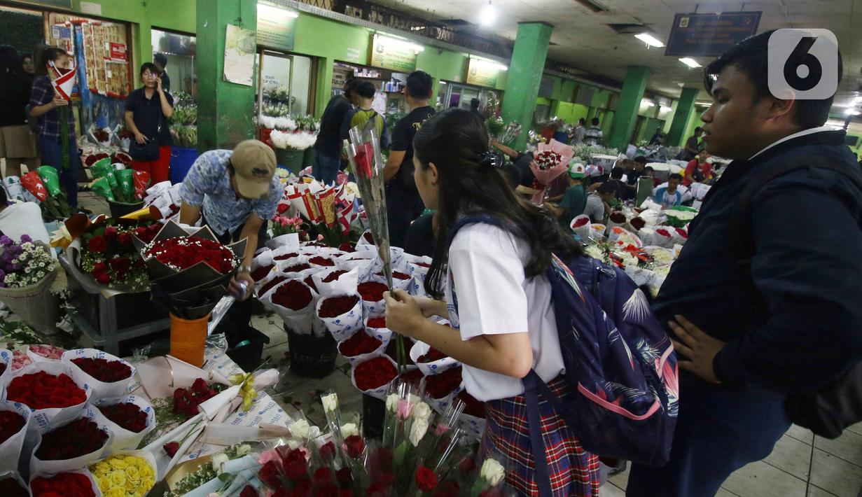 FOTO: Jelang Valentine, Penjualan Bunga di Pasar Rawa ...