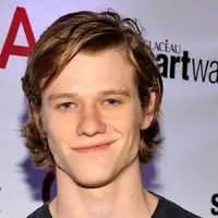 Lucas Till, pemeran baru MacGyver. foto: t13.cl