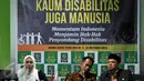 (Ki-ka) Artis Dewi Yull, Direktur Orang Dengan Kecacatan (ODK) Kementerian Sosial Nahar, Anggota Komisi VIII DPR Fraksi PKB Maman Imanul Haq saat diskusi Kaum Disabilitas Juga Manusia, Jakarta, Kamis (15/10/2015). (Liputan6.com.Johan Tallo)