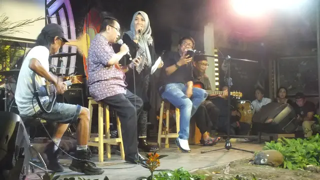 Launching Album Toto Tewel