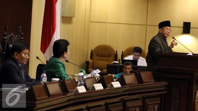 20160920-Sidang-paripurna-luar-biasa-BK-DPD-RI-Jakarta-Farouk-Muhammad-AM-Fatwa-Gusti-Kanjeng-Ratu-Hemas-HA