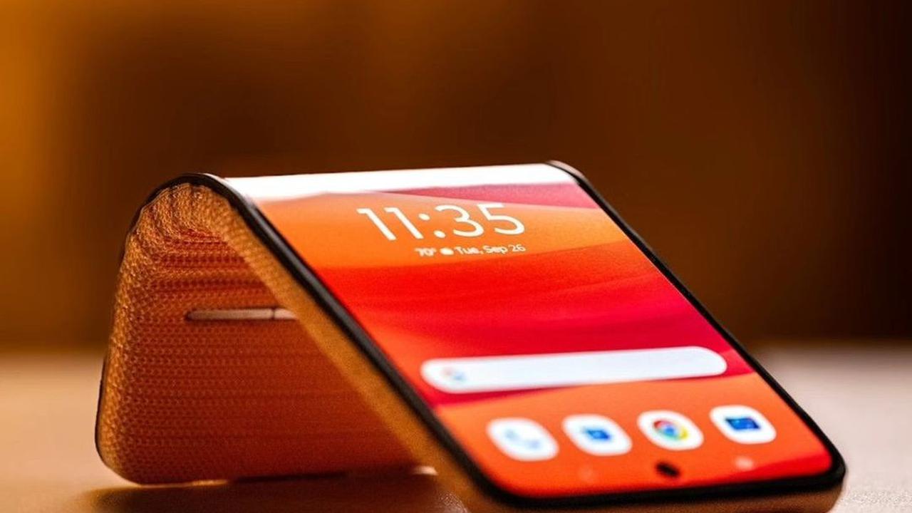 Kehadiran bahan kain di bagian belakang perangkat juga terlihat di dalam cuplikan rilis, sehingga kemungkinan perangkat ini nyaman dipakai dalam waktu yang lama.
