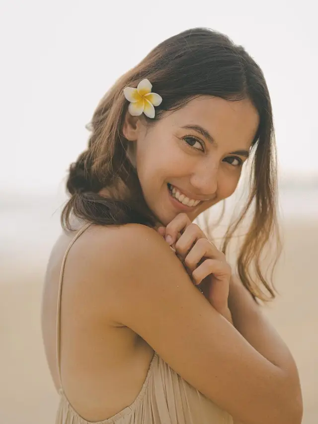 Deretan Foto Pevita Pearce Pamer Punggung Mulus