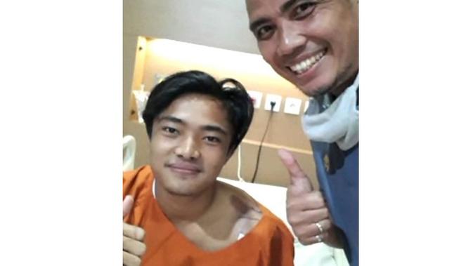 Cedera Panjang, Ini 5 Potret Terbaru Ernando Ari Kiper Persebaya Surabaya (sumber: Instagram.com/persebayapos)