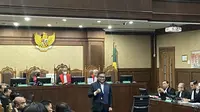 Tiba di Ruang Sidang, Hasto: Akhirnya Momentum yang Saya Tunggu Tiba