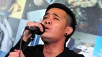 Bian vokalis Biangindas saat tampil di kantor Liputan6.com, SCTV Tower, Jakarta, Rabu (7/10/2015) - (Helmi Afandi/Liputan6.com)