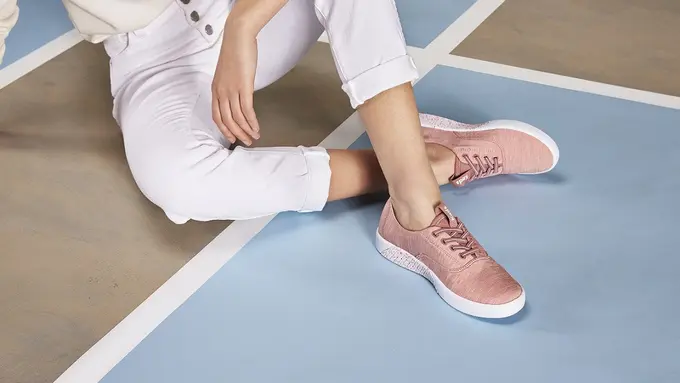 Rayakan Hari Valentine dengan Berburu Diskon Sepatu