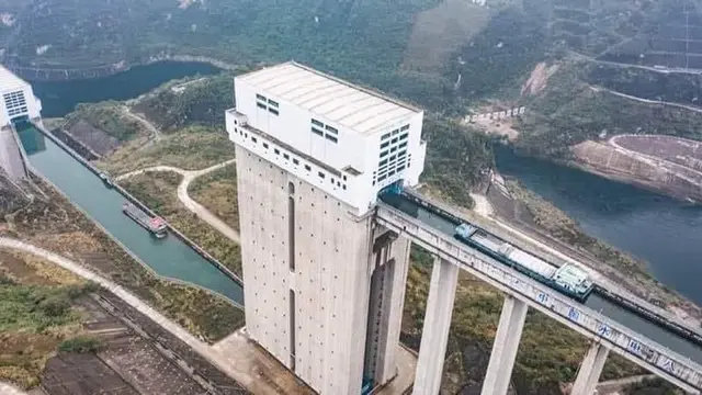 Metode Angkutan Kapal China Berbasis Lift Ini, Bikin Netizen Berdecak Kagum