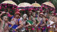 Turis India Viral Usai Menari Garba di Dekat Pesawat di Bandara Vietnam