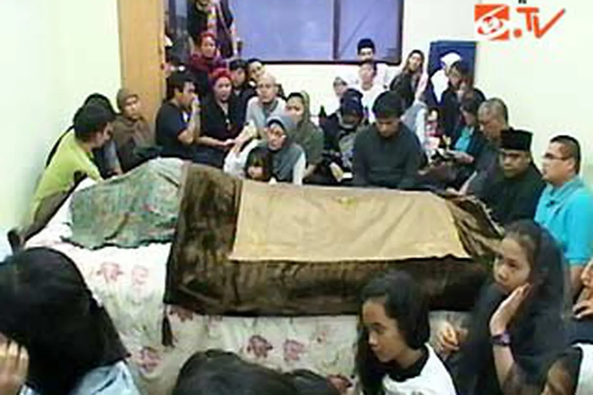 110108terk6_elfa-meninggal.jpg