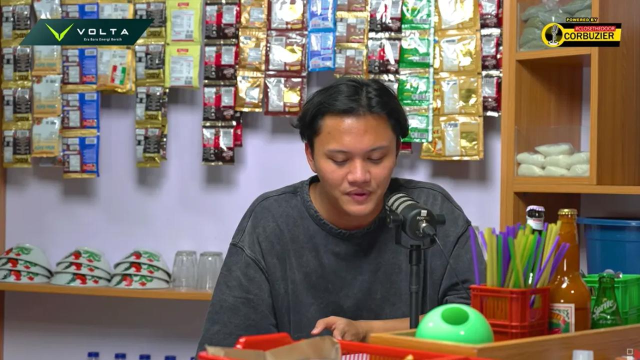 Rizky Febian mengungkapkan jika lagu-lagunya kemudian 'meledak'. Lagu-lagu tersebut yakni 'Mantra Cinta', 'Makna Cinta', 'Cuek' mendapat sambutan luar biasa dari penggemarnya.