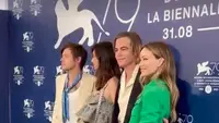 Pasangan kekasih Harry Styles dan Olivia Wilde membuat debut karpet merah pertama untuk film 'Don't Worry Darling' di Venice Film Festival (Foto: Instagram @dontworrydarling)