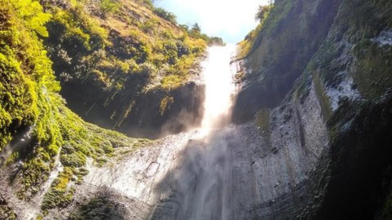 Ada di Indonesia, Air Terjun Abadi ini airnya tak pernah habis!