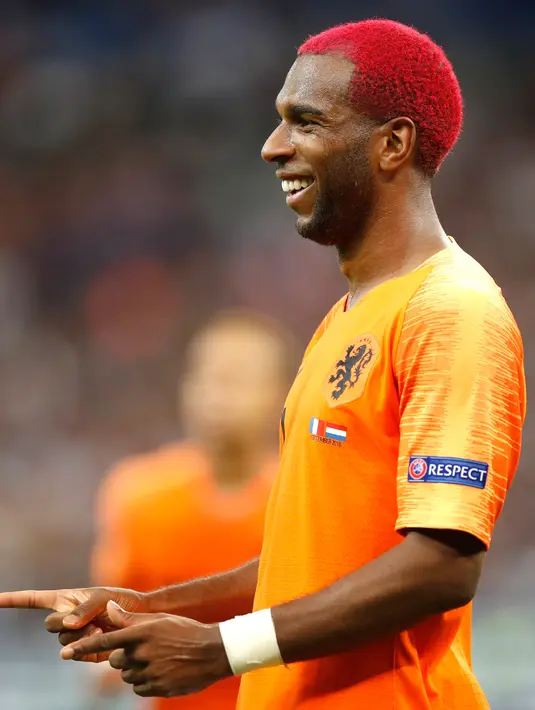 Gelandang Belanda Ryan Babel berselebrasi usai mencetak gol ke gawang Prancis pada pertandingan UEFA Nations League di Stadion Stade de France, Saint-Denis, Prancis, (9/10). Prancis menang 2-1 atas Belanda. (AP Photo/Christophe Ena)