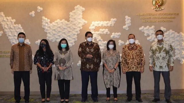 Direktur Keuangan PT Unilever Indonesia Arif Hudaya bertemu dengan Menteri Koordinator Bidang Perekonomian Airlangga Hartarto di Lapangan Banteng Jakarta, Senin 7 Juni 2021. (Dok Kemenko perekonomian)