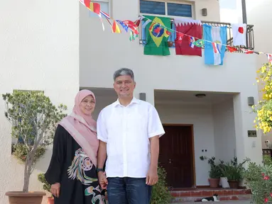 Bola.com berkesempatan bertemu dengan seorang Warga Negara Indonesia (WNI) yang memiliki pekerjaan yang tak biasa disela-sela kesibukan meliput perhelatan akbar Piala Dunia 2022 di Qatar. Ia adalah Rama Pradhitia Lawendatu. (Bola.com/Hendry Wibowo)