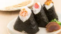 Onigiri, penganan khas Jepang. foto: expja.com