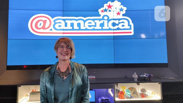 Lucia Athens, Chief Sustainability Officer dari Austin, Texas menekankan bahwa kesadaran masyarakat penting untuk mencapai pembangunan berkelanjutan.