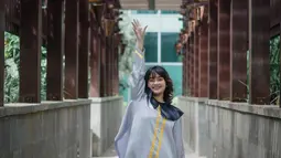 Potret Mima Shafa saat wisuda kelulusan SMA. (Instagram/@mimashafa)