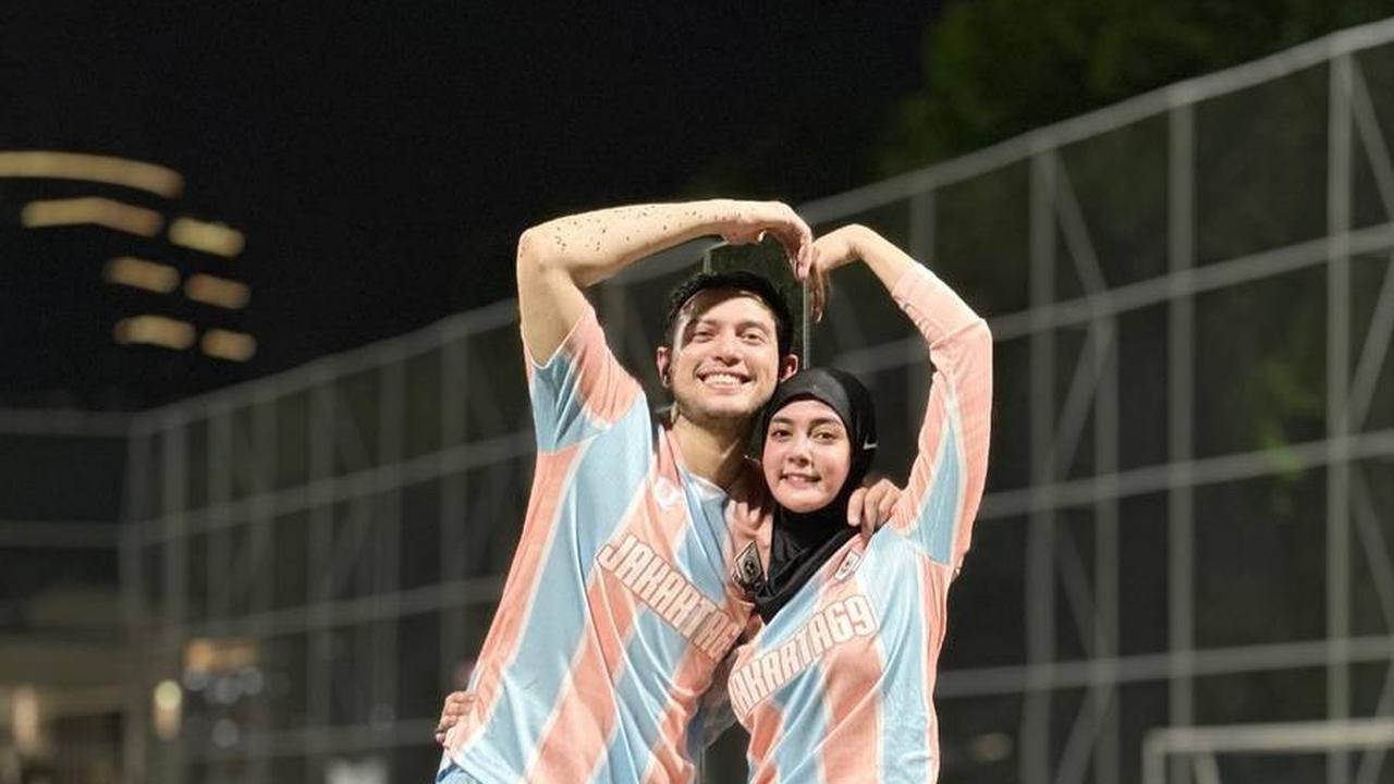 Pose Romantis